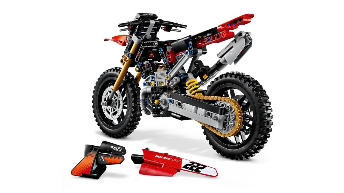 Détail de la fourche dorée de la moto LEGO Technic