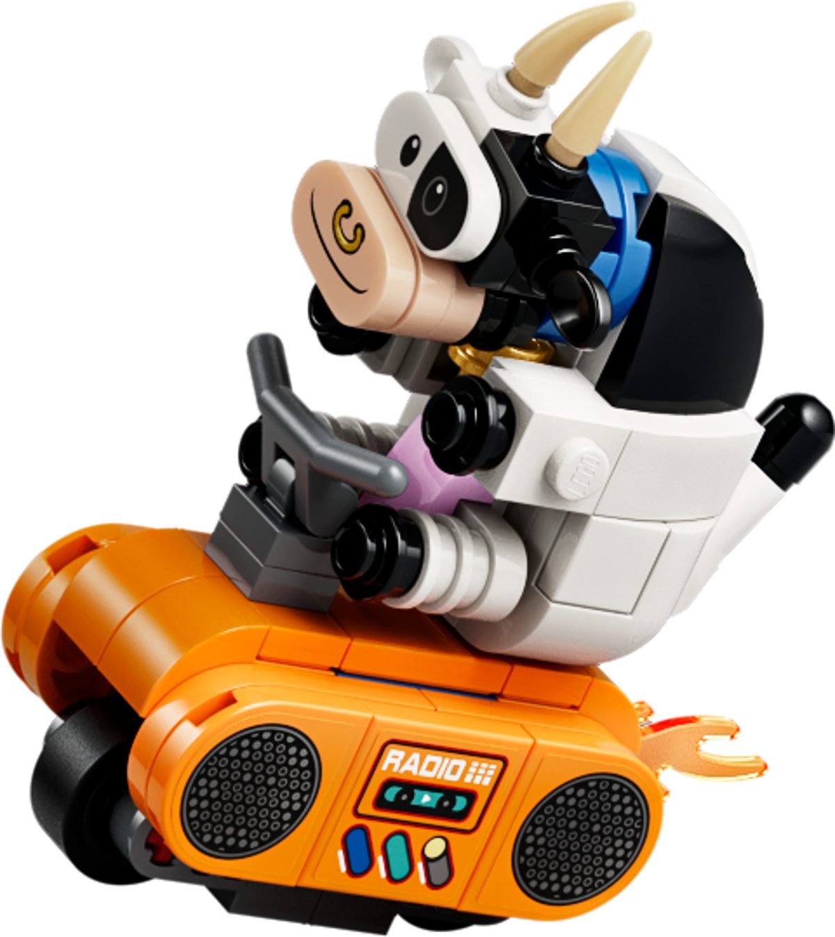 La vache du set 72058 au guidon de son engin orange équipé d'un poste de radio