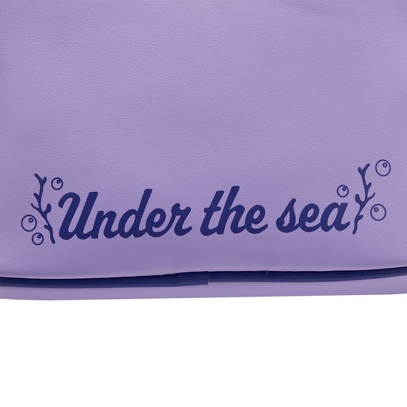 Mini sac à dos Loungefly Disney : The Little Mermaid Exclusive Ariel Sequin Series Cosplay Mini Backpack