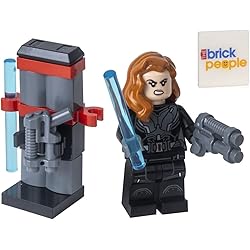 LEGO Super héros : Black Widow de Avengers Tower Battle with Weapons Stand